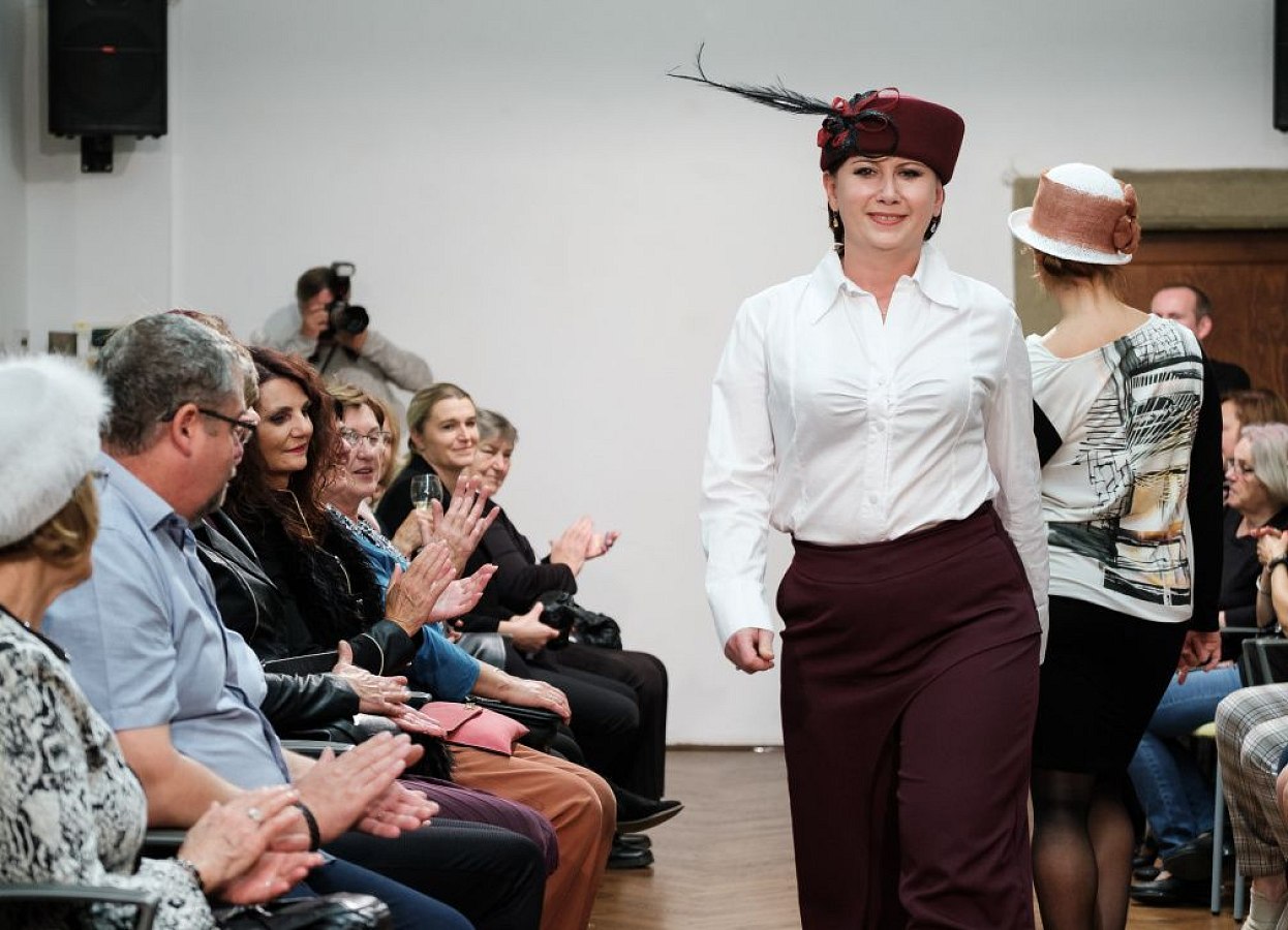 20191107205854-709bf40b-la