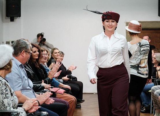 20191107205854-709bf40b-la