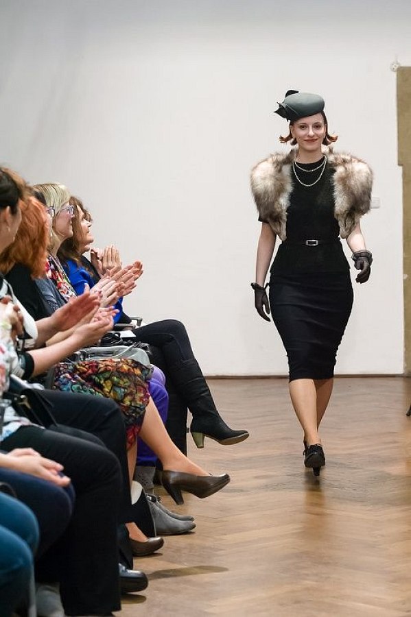 20170401173348-e21fce93-la