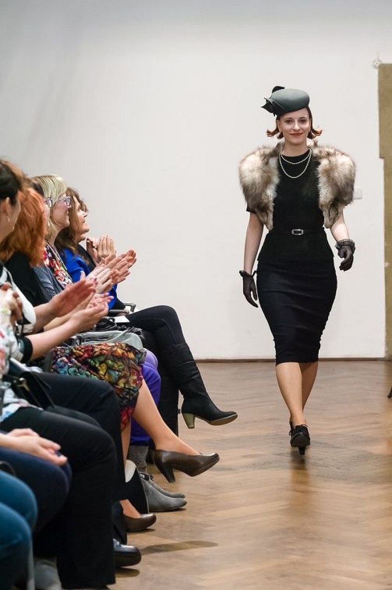 20170401173348-e21fce93-la