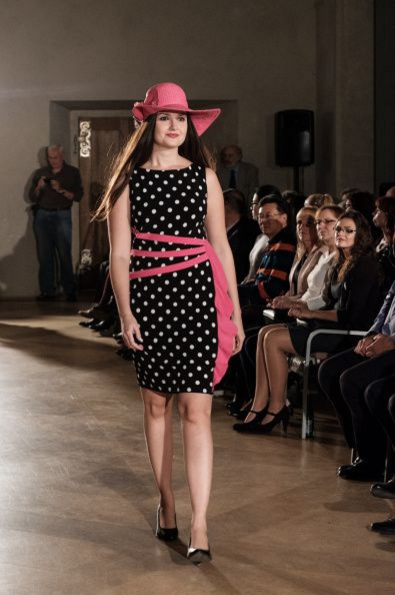 20181104200840-c30bb7e5-me