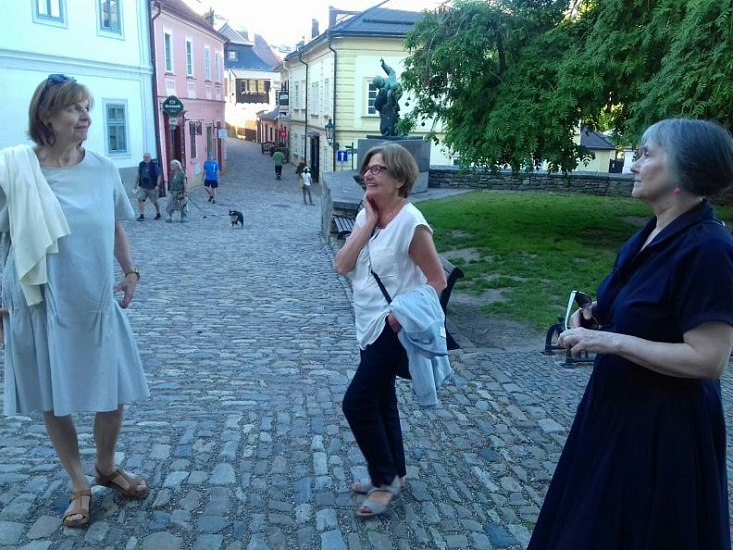 20191107232721-fd1f5fd2-me