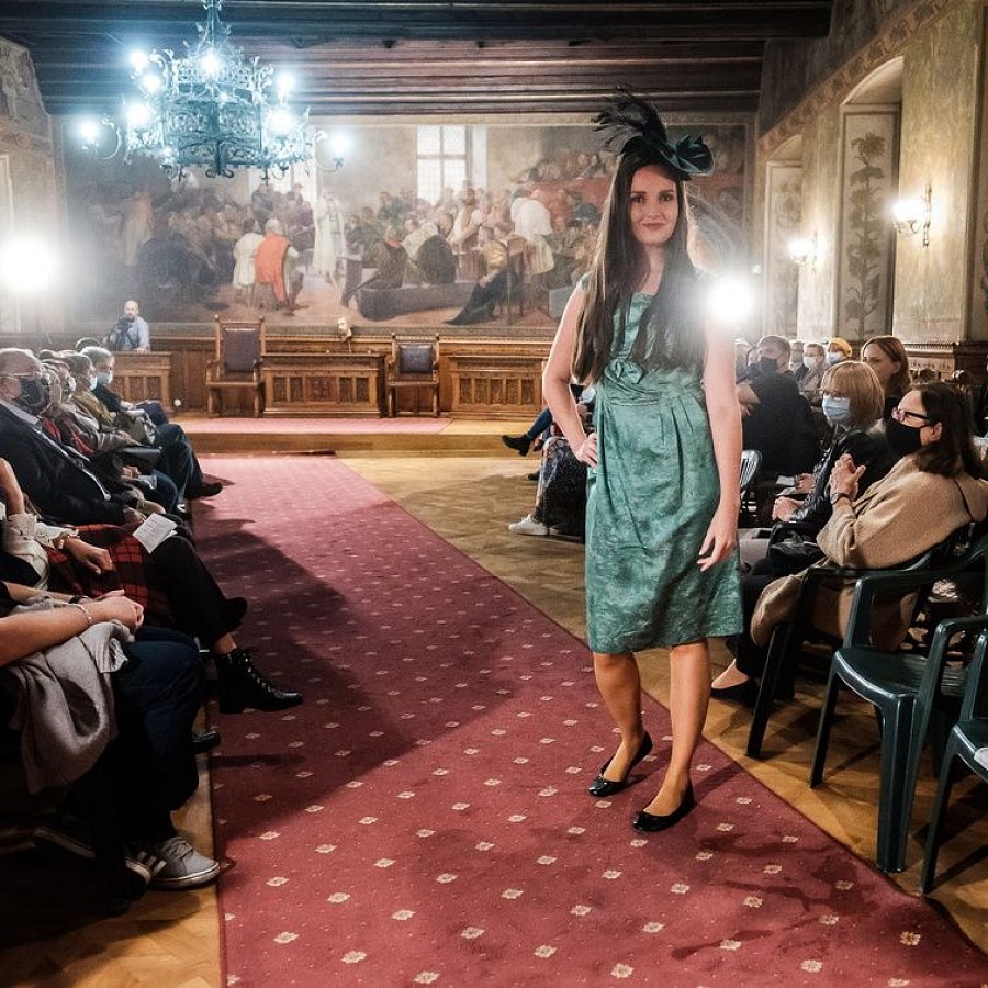 20201007132031-fcd0c606-la