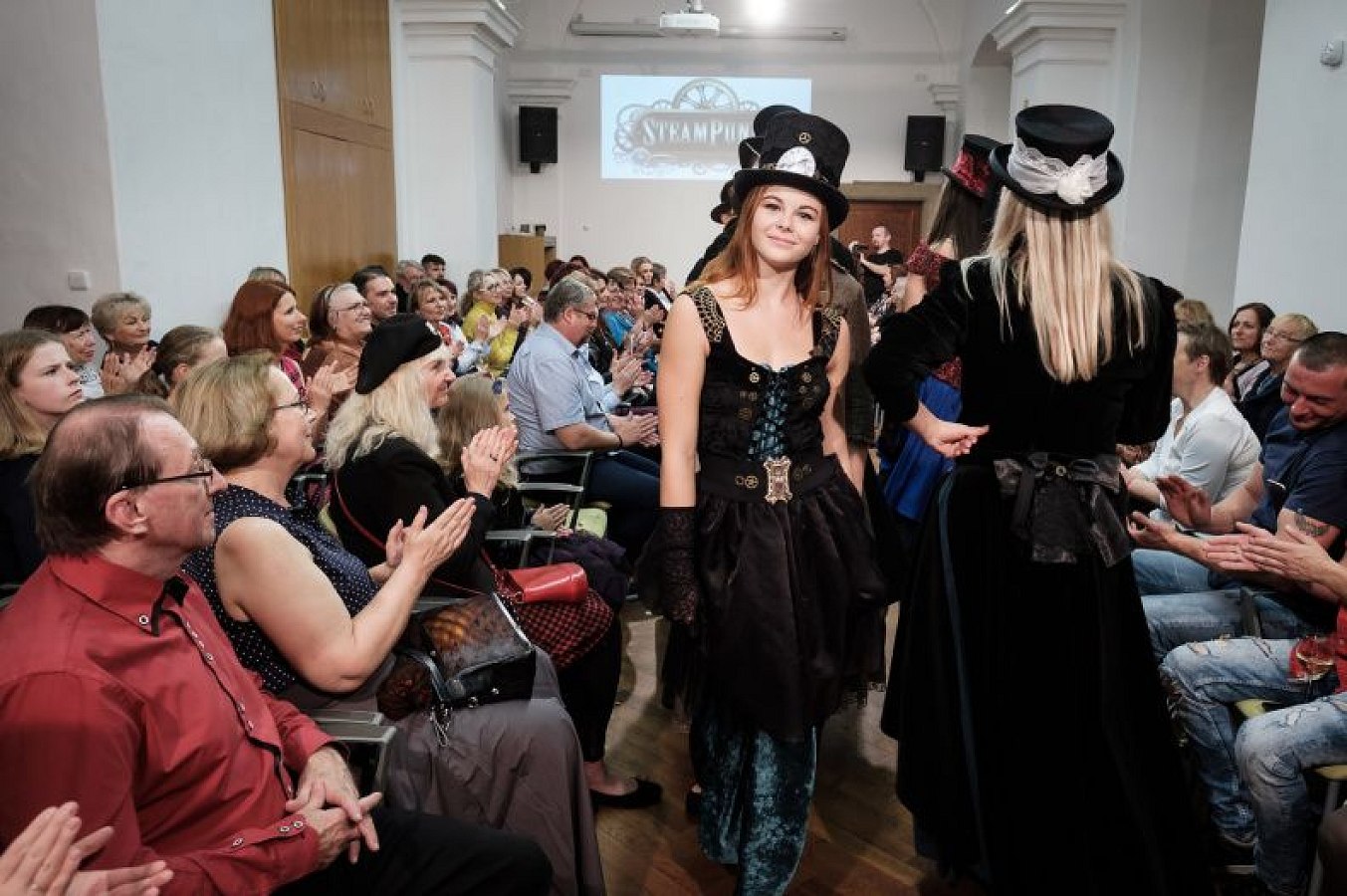 20191107222144-a56ee487-me