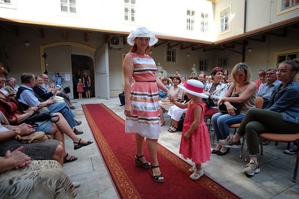 20170629215625-599f2a5c-me