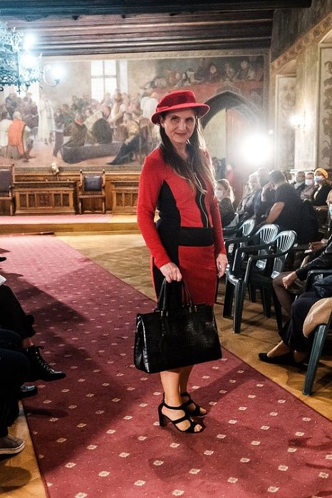 20201007010137-92b0de59-la