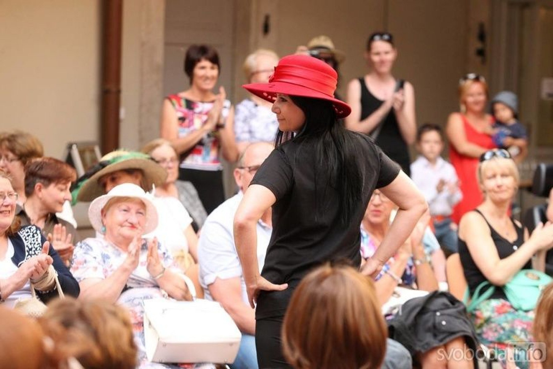 20170629215639-230210e2-me