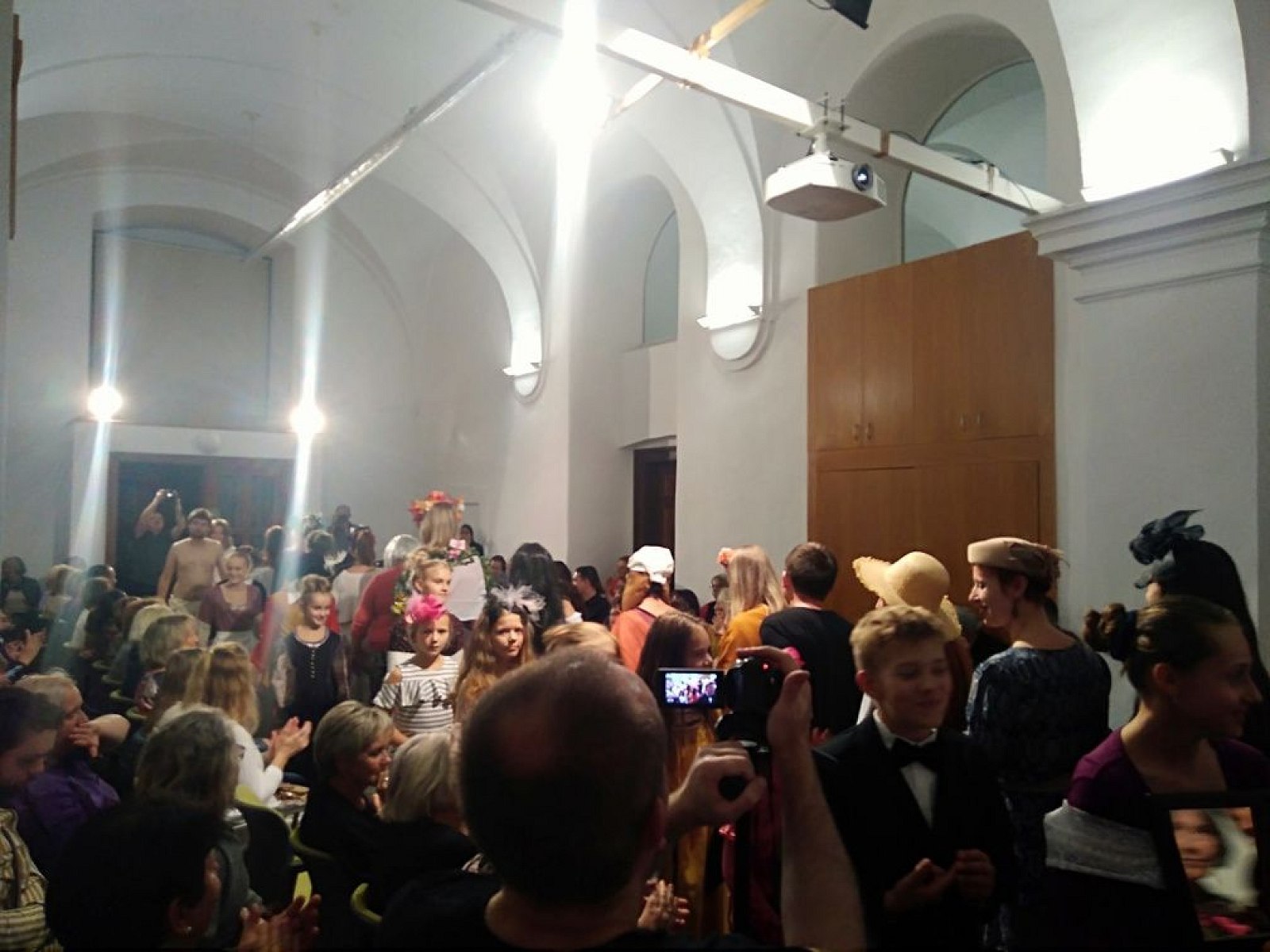 20191107230612-5ad6a484-la