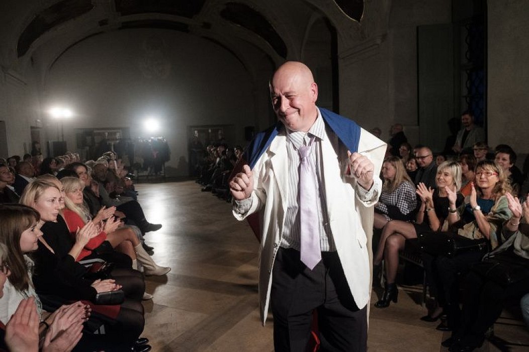 20181104195948-e4beecf7-me