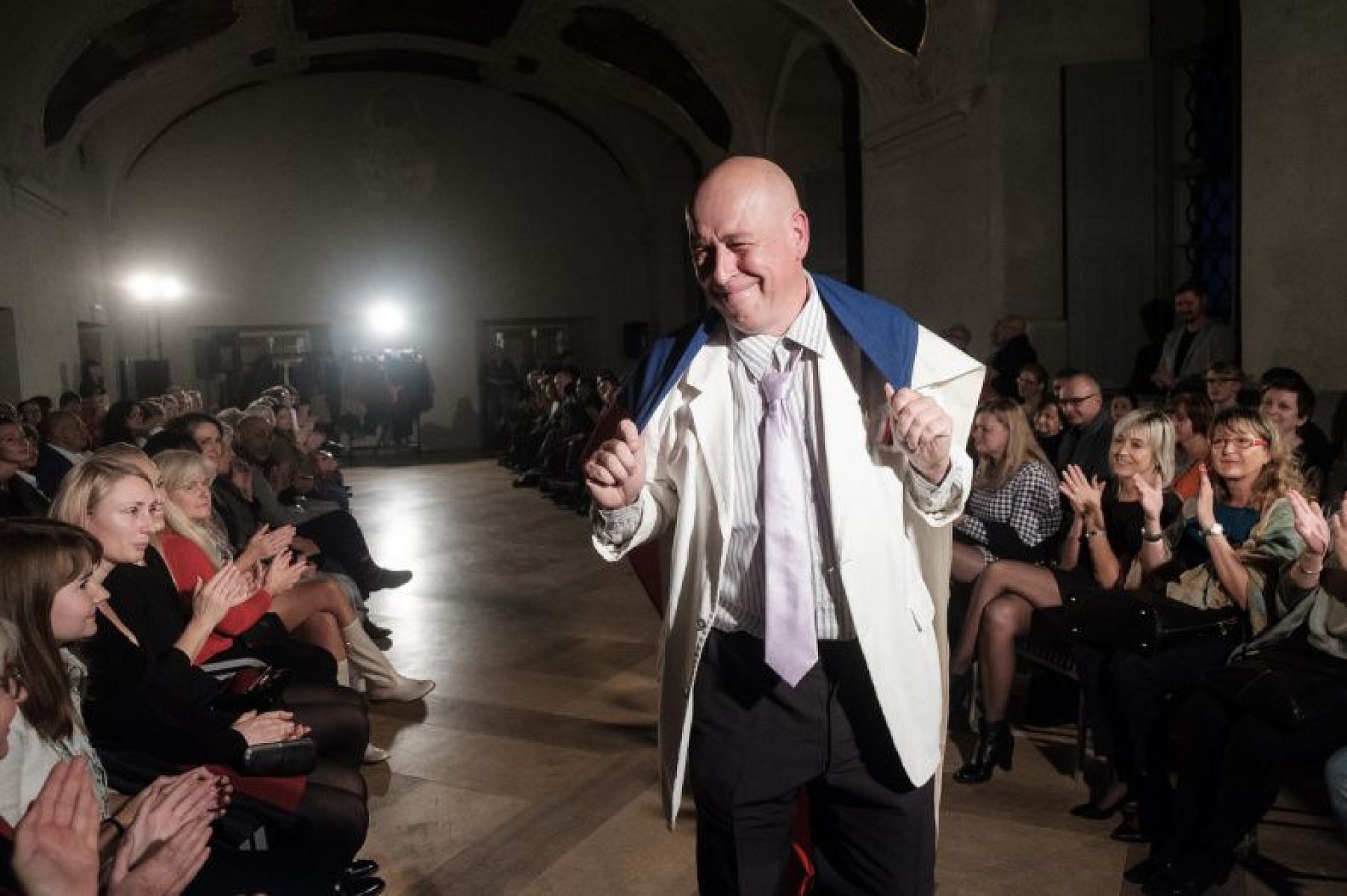 20181104195948-e4beecf7-me