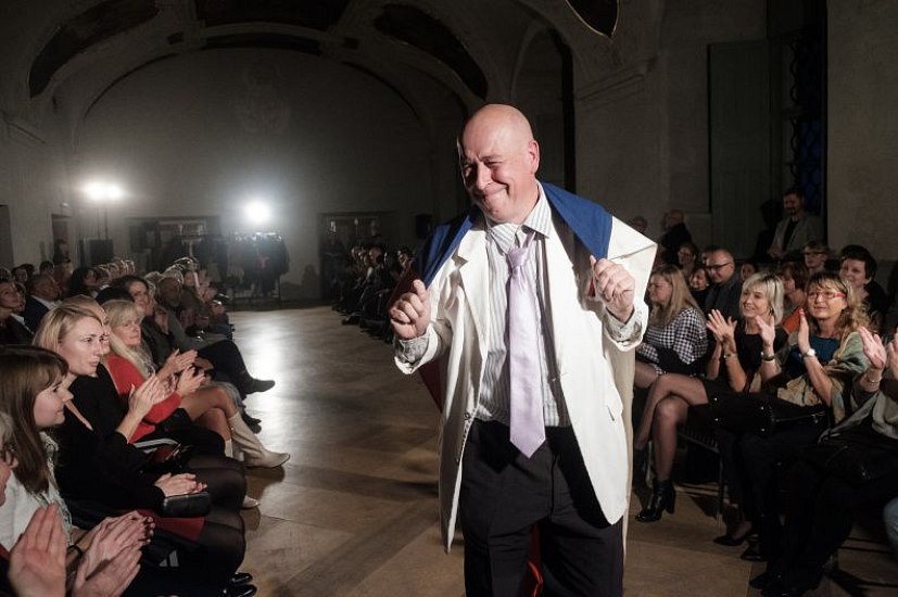 20181104195948-e4beecf7-me