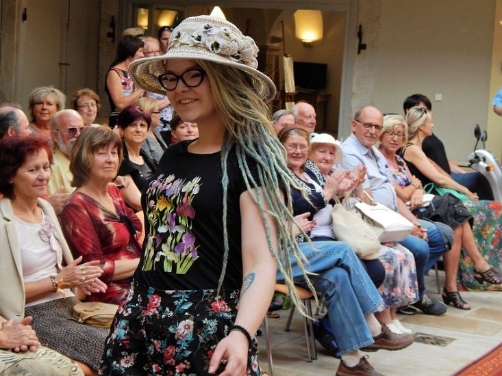 20170629215656-eb29ffb5-me