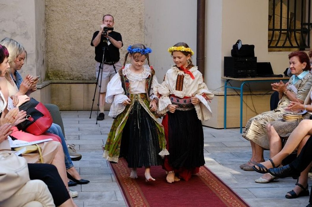 20170629232327-fc5d6b94-me