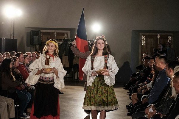 20181114190729-28a1a661-me