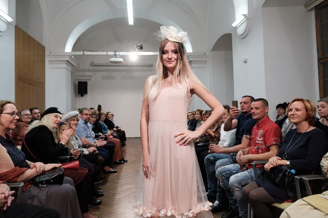 20191107210649-5a54c13d-la