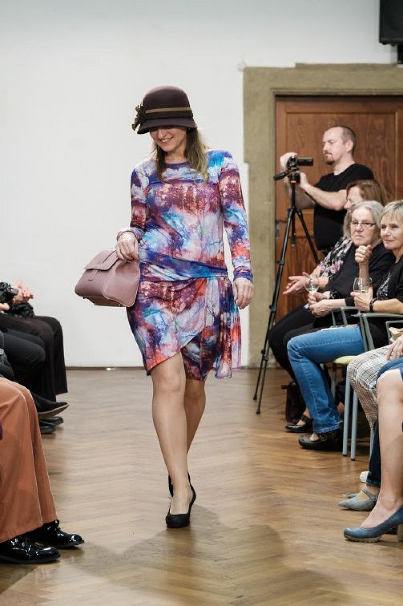 20191107210745-5bb0749b-la