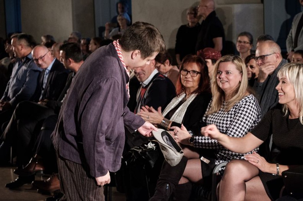 20181104194138-370e17f3-me