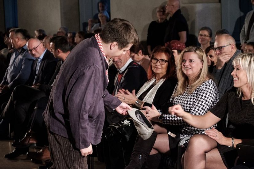 20181104194138-370e17f3-me