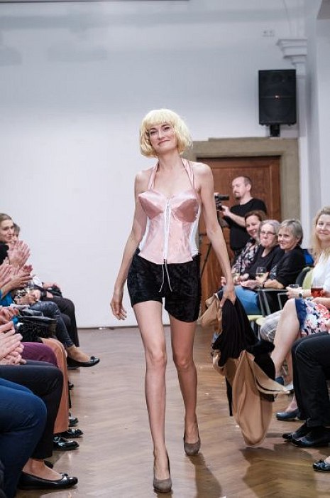 20191107221340-c78f5616-me