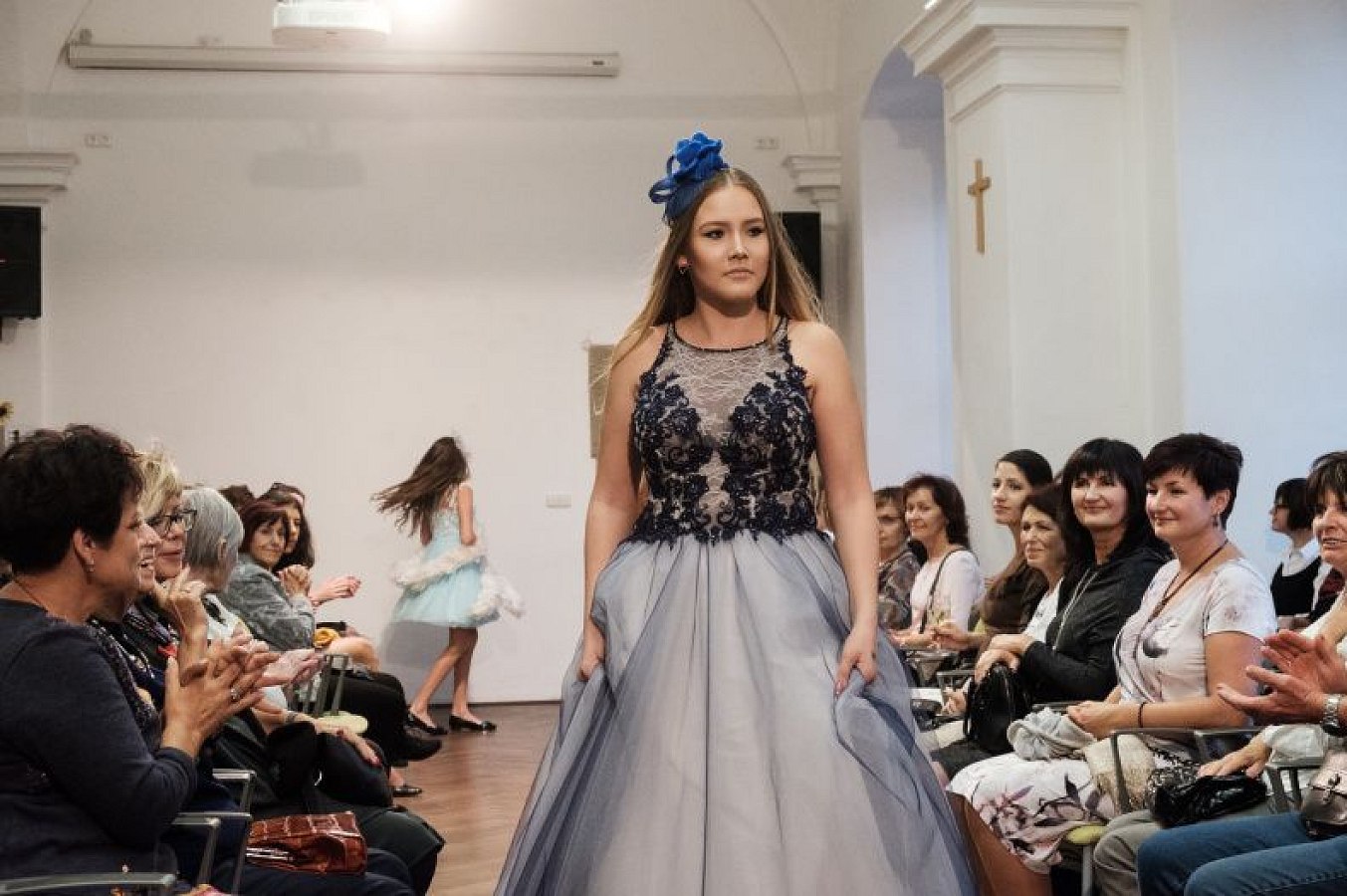 20181104182817-cbb575b5-me