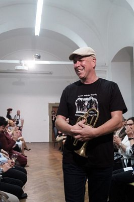 20181104162730-fc64336b-me