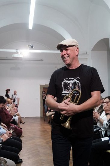 20181104162730-fc64336b-me