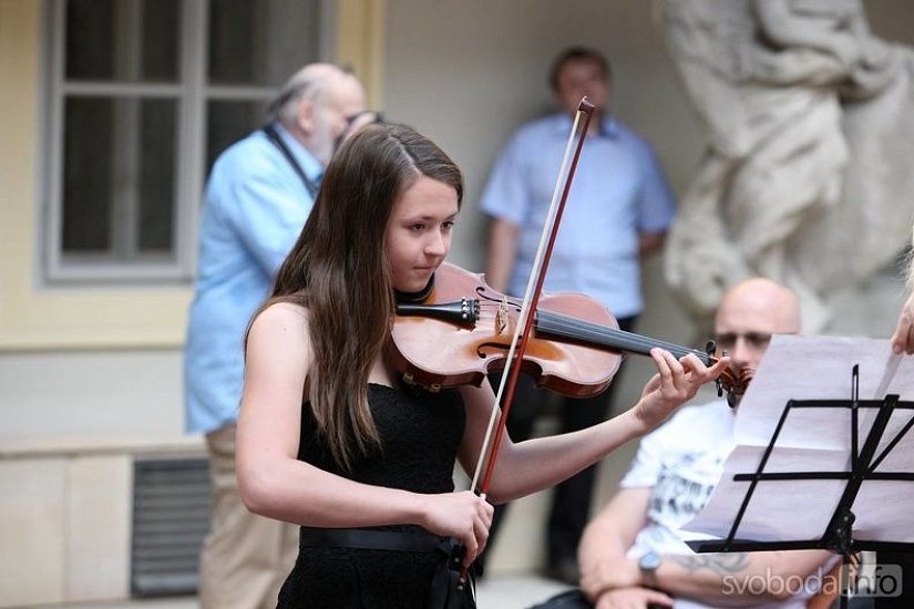 20170629230434-146be651-me