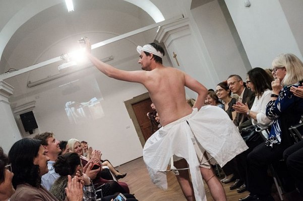 20181104165005-5bcf73cb-me