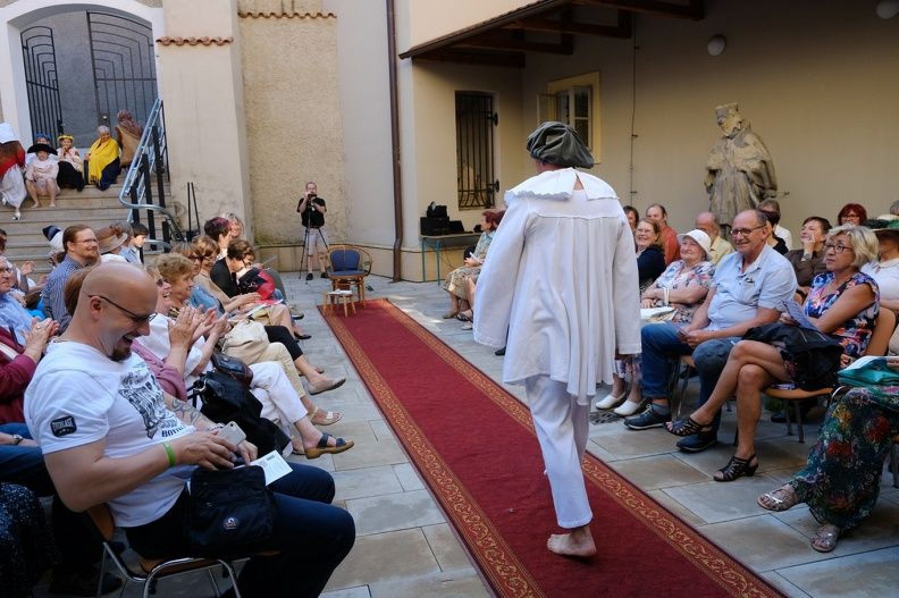 20170629232316-eb1fa7dd-me