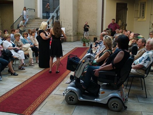 20170629230447-c3942238-me