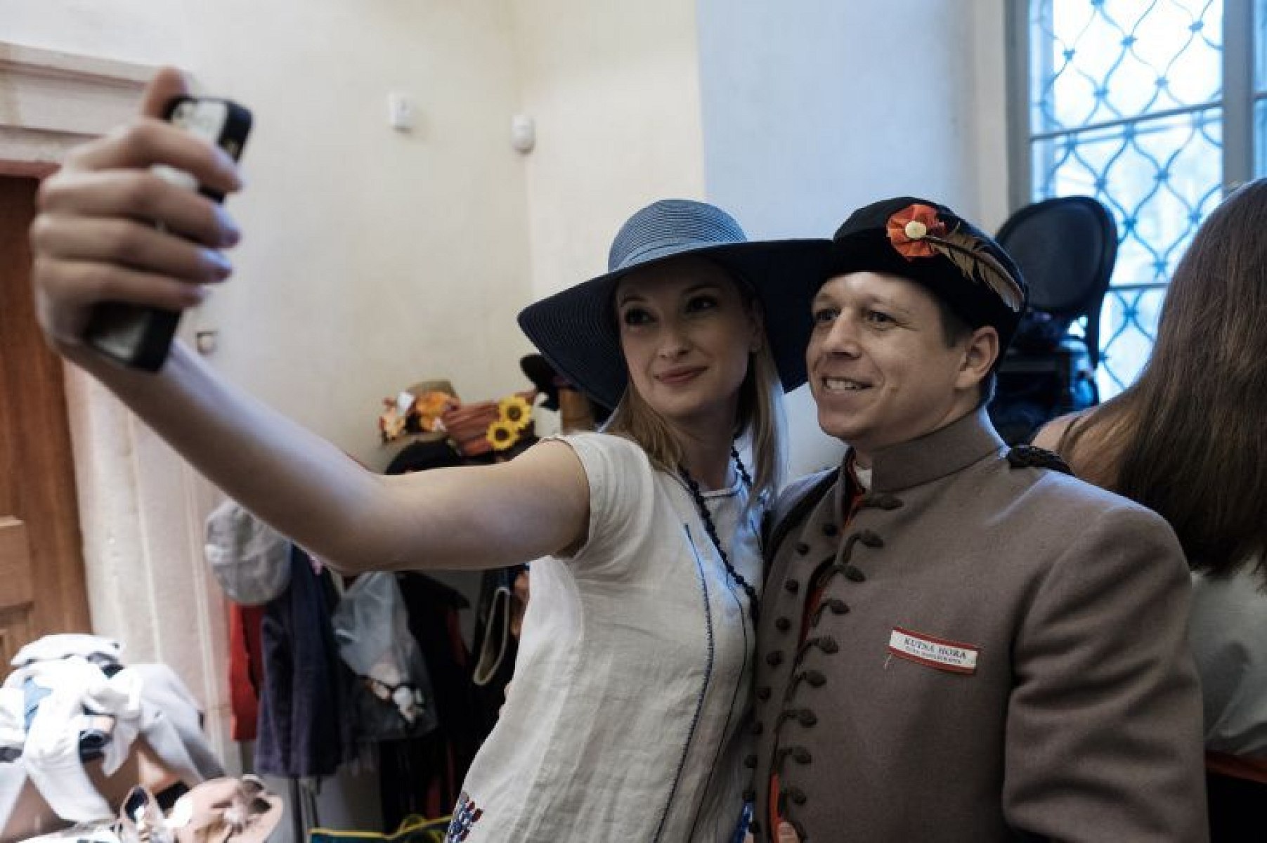 20181104192208-7b8b76c8-me