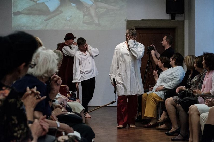 20181104181157-88552640-me