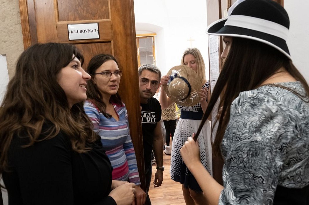 20191107204917-b7829a7a-la