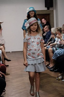 20181104163018-6a667ade-me