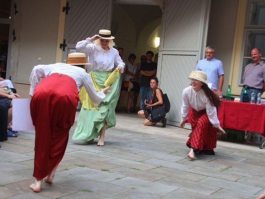 20250809-335n-b-cachtani