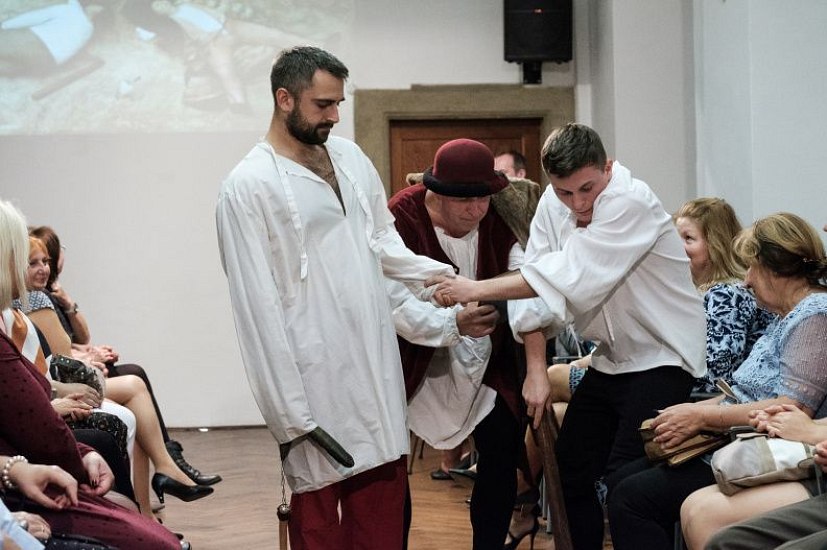 20181104164239-53338659-me