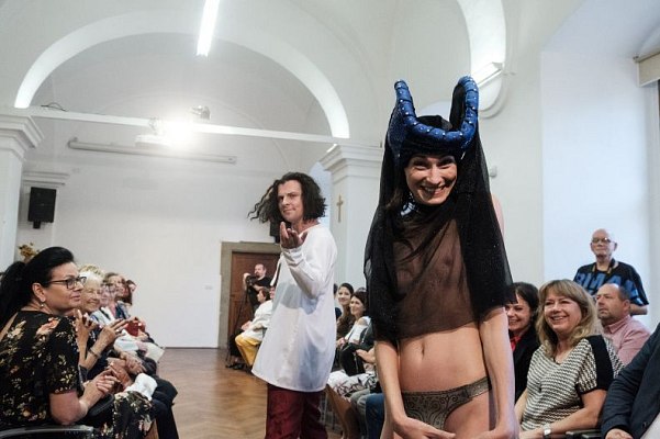 20181104175612-fd6ccdf9-me