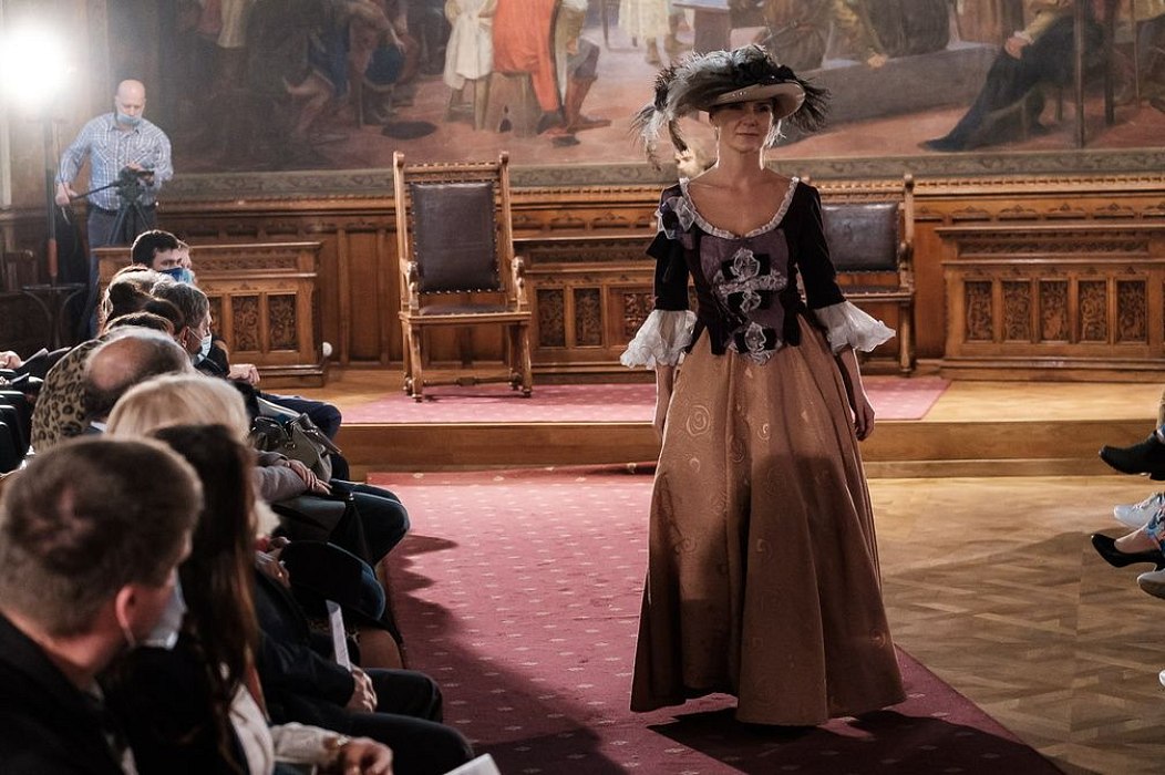 20201007131245-2fd48232-la