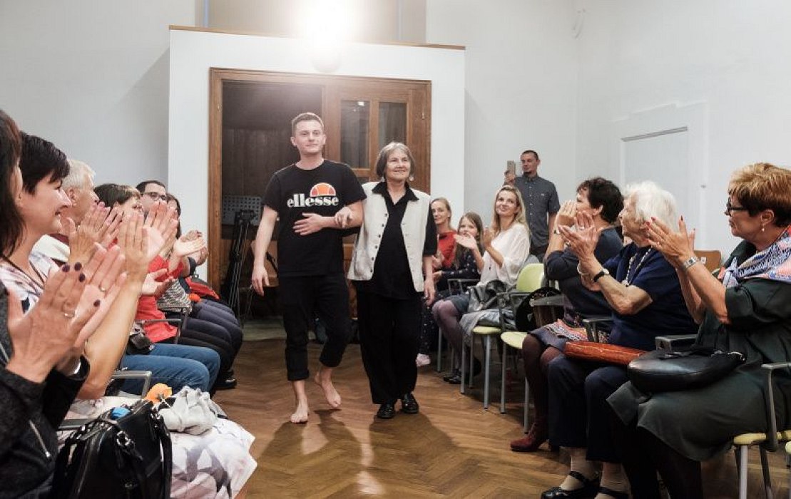 20181104184454-8b72fec4-me