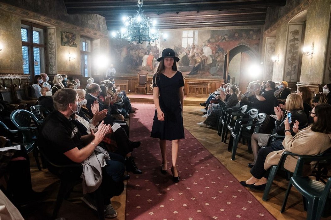 20201007131821-00f7b79e-la