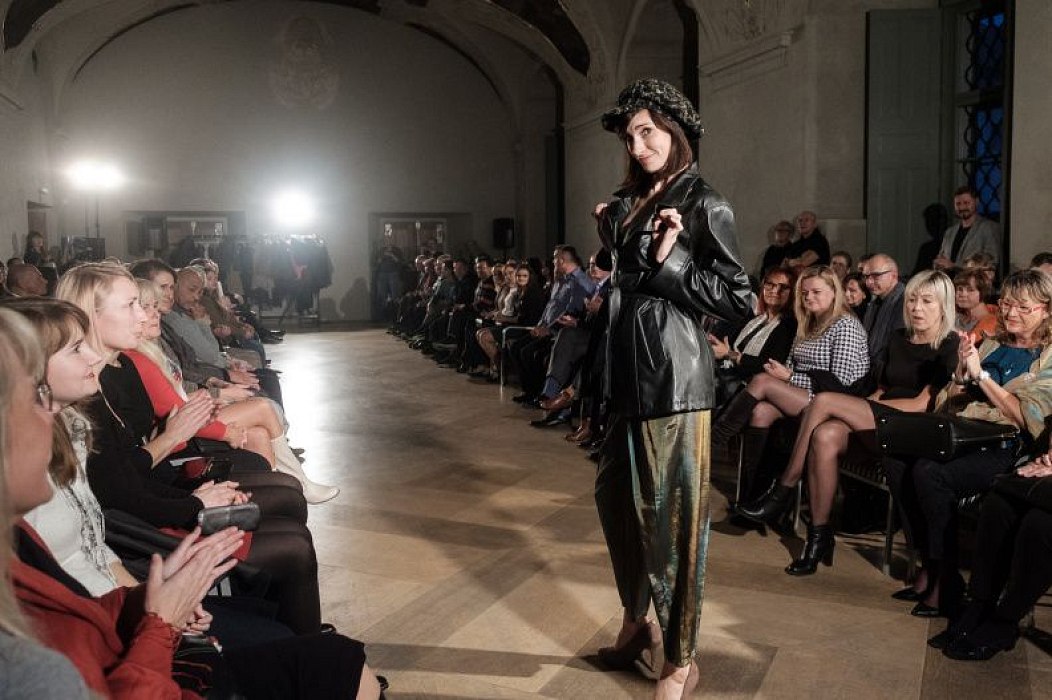 20181104195906-cc8dd905-me