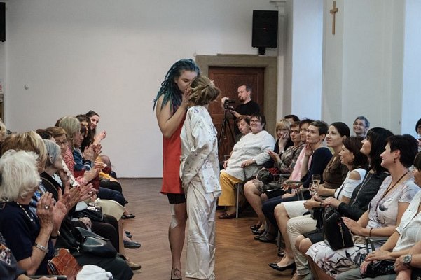 20181104180201-6873f7bb-me