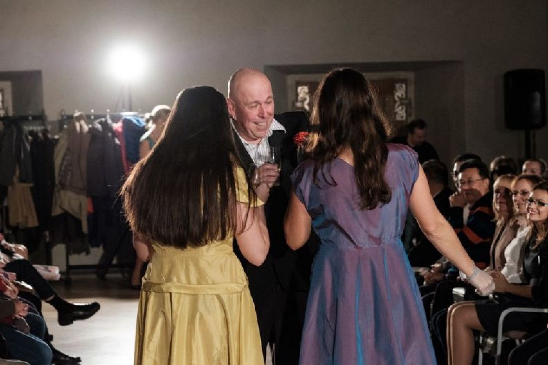 20181114191527-61fcbc2d-me