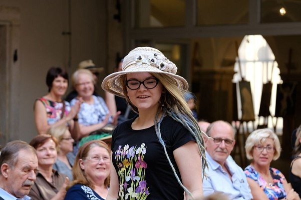 20170629215534-215269ff-me