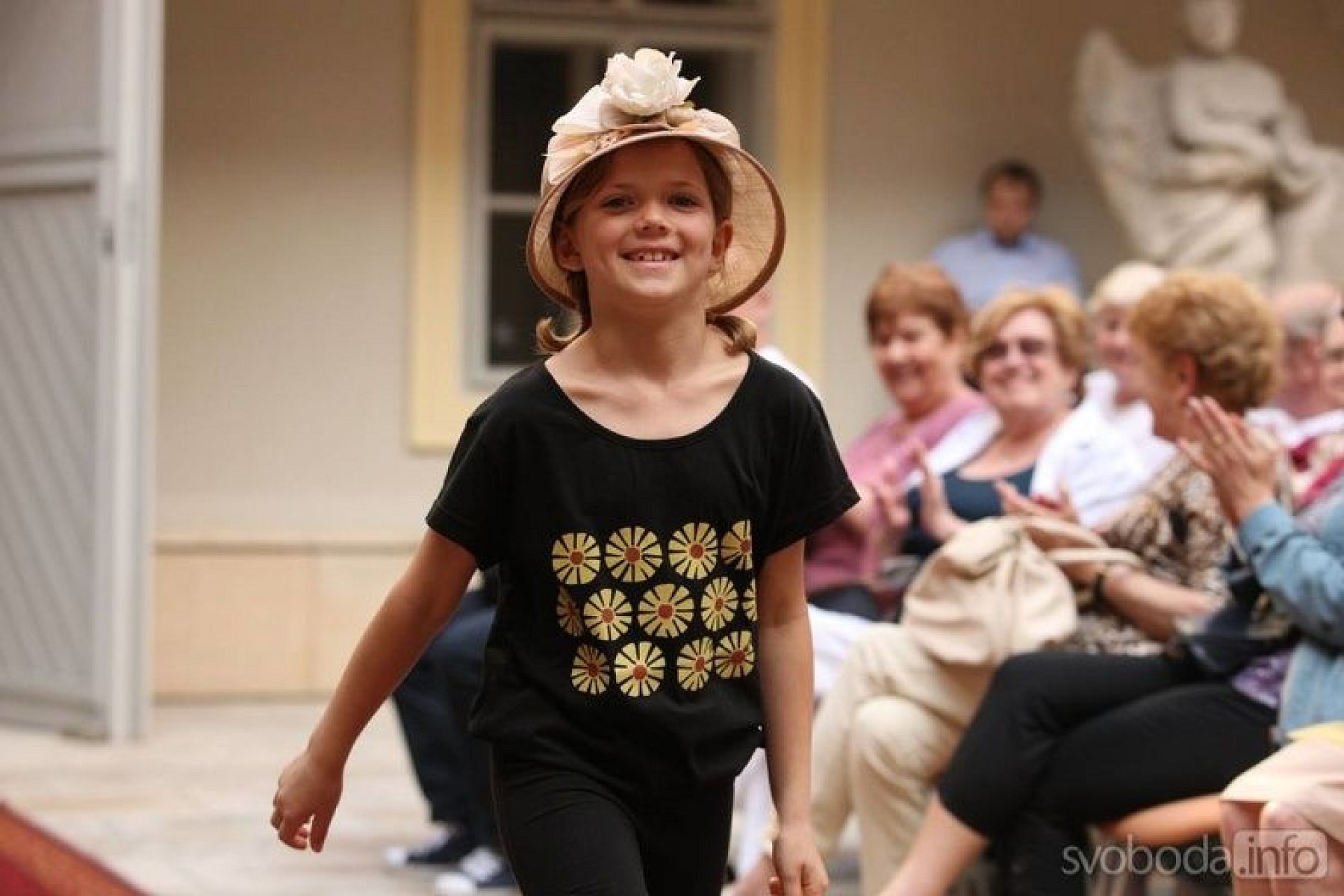 20170629215632-a0de42a2-me