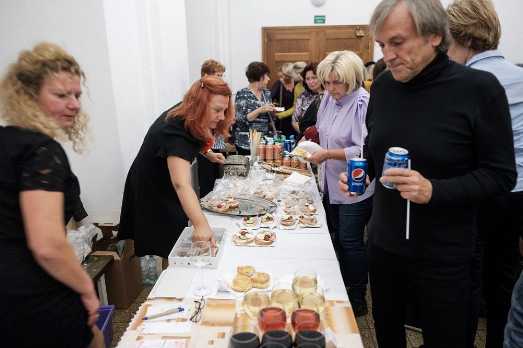 20191107225240-82588ae7-la