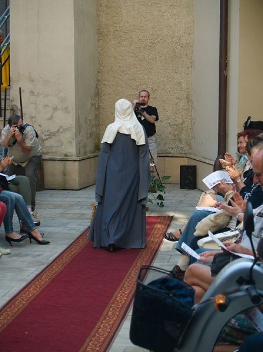 20170629232449-a3ffedf7-me