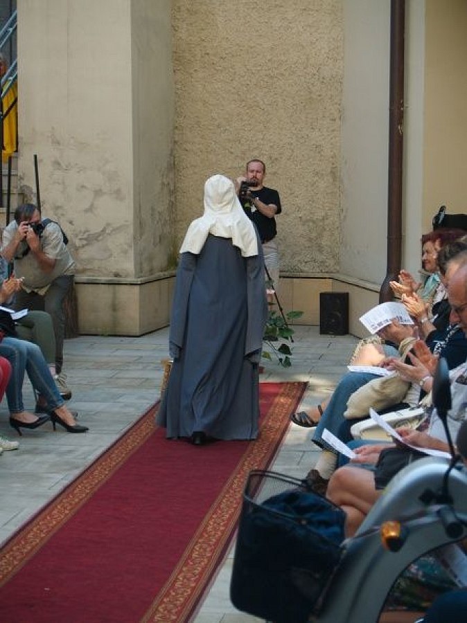 20170629232449-a3ffedf7-me