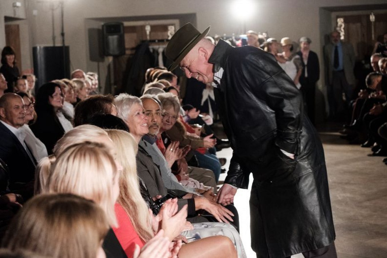 20181104194543-5b8d51f8-me