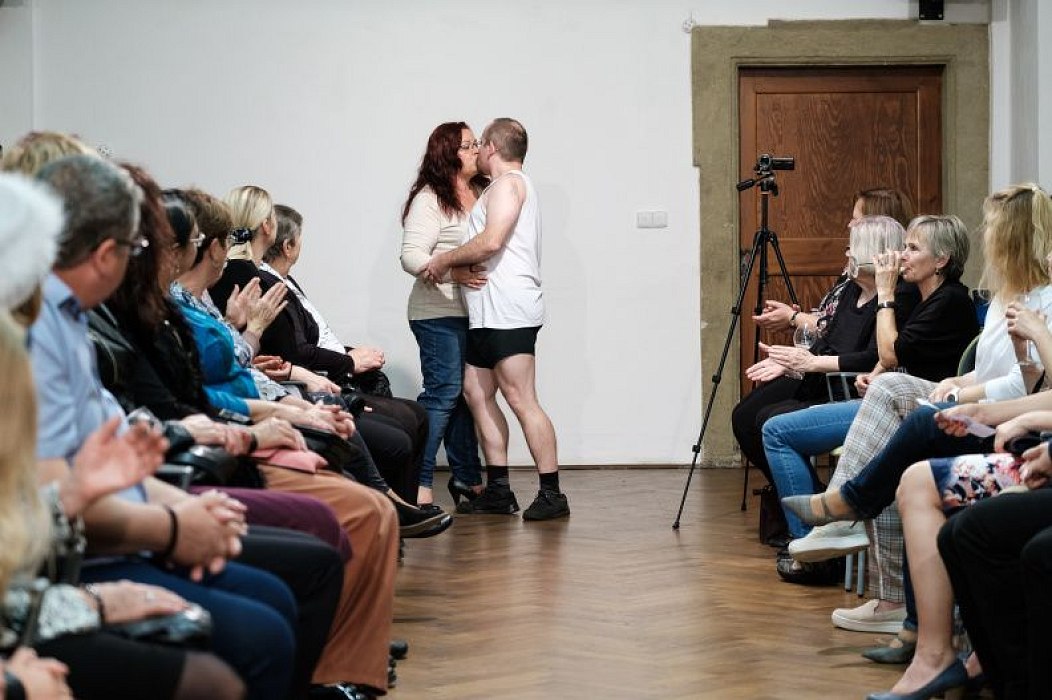 20191107213239-6ef66a16-me